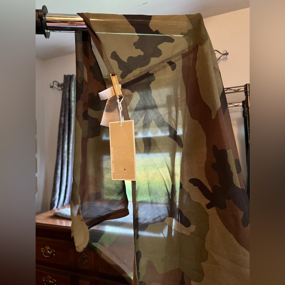 Michael Kors Fatigue camo new with tags shawl-shoulder cover